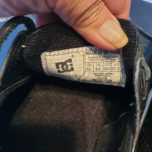 Mens DC Black leather skater sneaker size 9.5 Model "Pure" - Picture 6 of 7